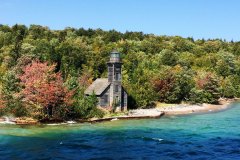 lighthouse pictured rocks
